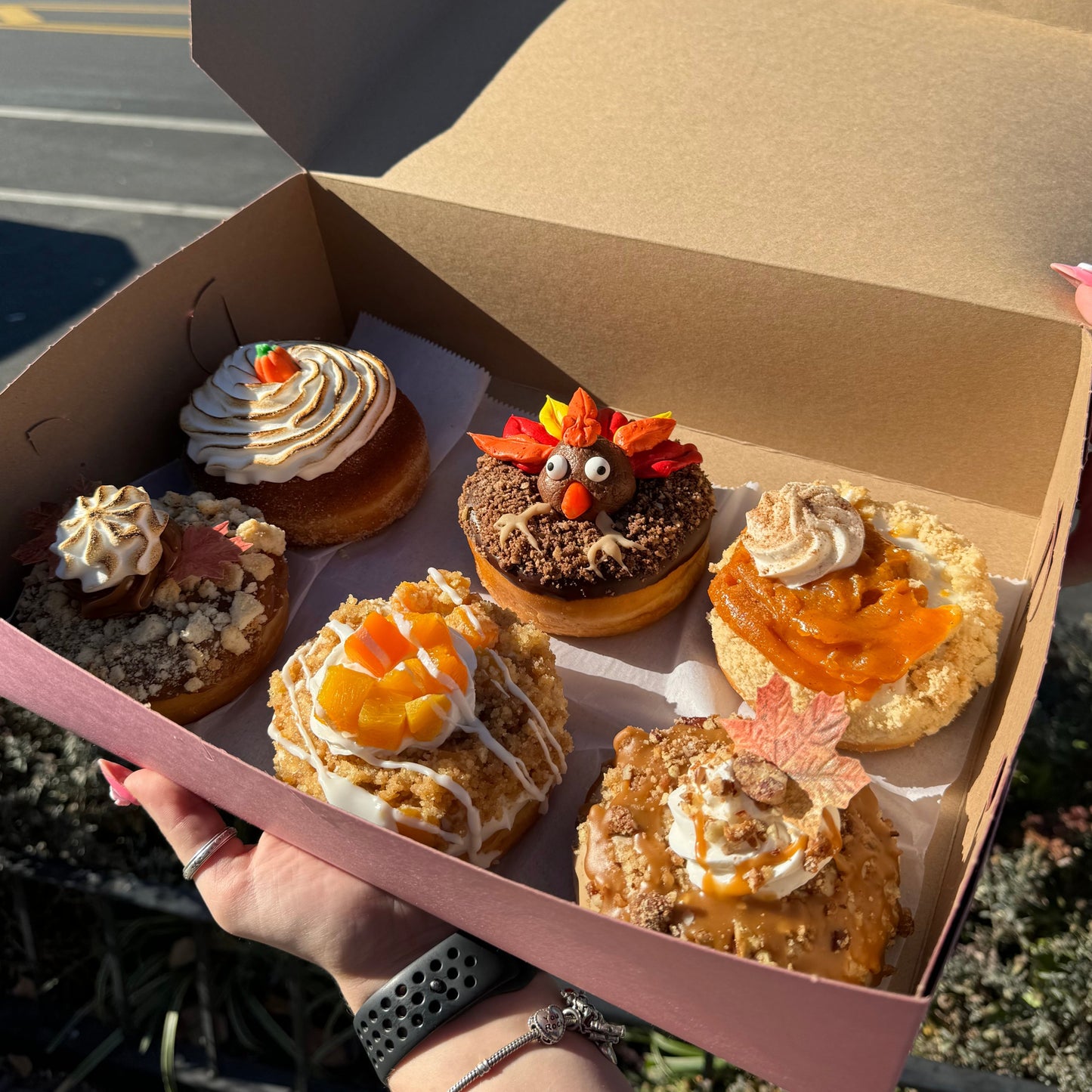 THANKSGIVING PRE-ORDER DONUT BOX